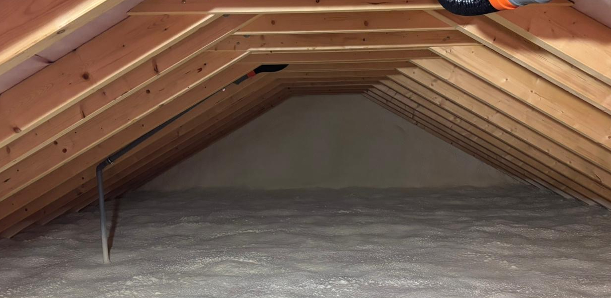 Docieplenie poddaszy piana PUR Pszczyna