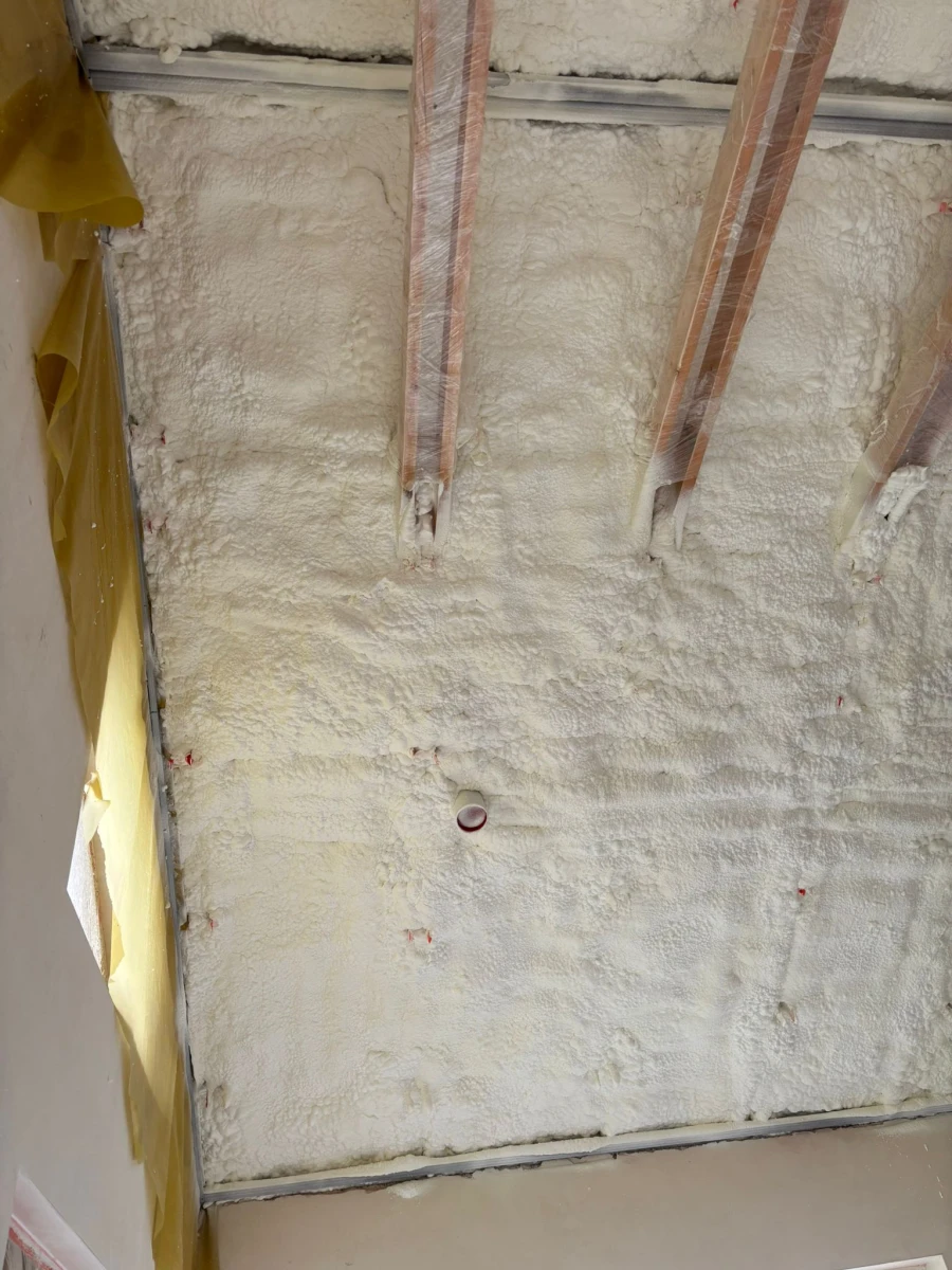 Ocieplenie poddaszy pianą pur Kęty