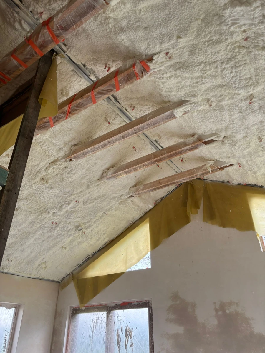 Ocieplenie poddasza pianą Kęty