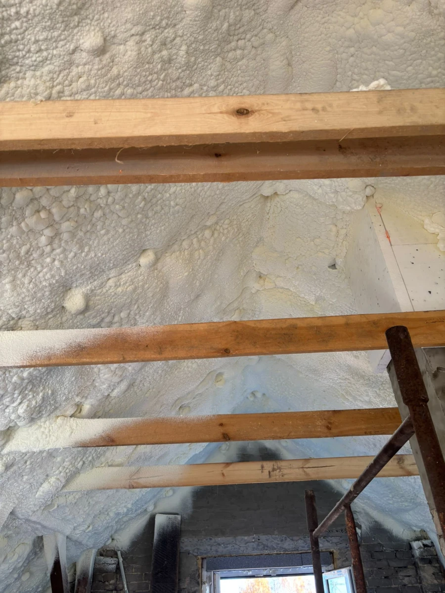 ocieplenie poddasza piana pur